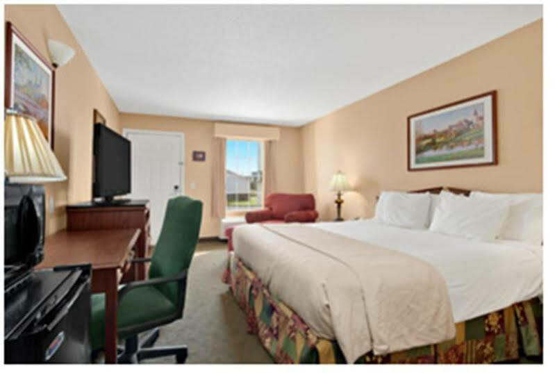 Motel Baymont By Wyndham Warner Robins Exterior foto